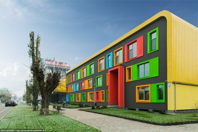 The color palette of PVC profile becomes wider and that increases the ability to apply effective solutions in the field of combining the window colour with the facade colour. Currently you can order a window of any color that gives you the opportunity to create a truly unique appearance of the building. Depending on whether it is residential or commercial, designers will offer you different stylistic solutions.