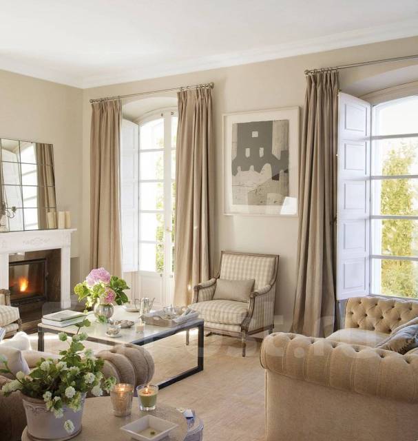 Beige window decor is beyond fashion and time