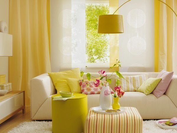 Cold evenings and bright warm colors of the window decorations will make your house warm and comfortable. Experts believe that bright shades of green, red or yellow colors stimulate our senses and provide extra energy. 