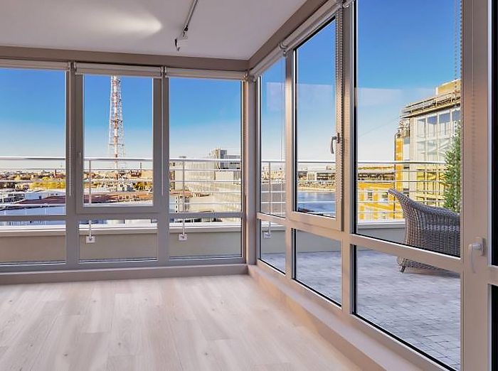 All pros and cons of panoramic windows