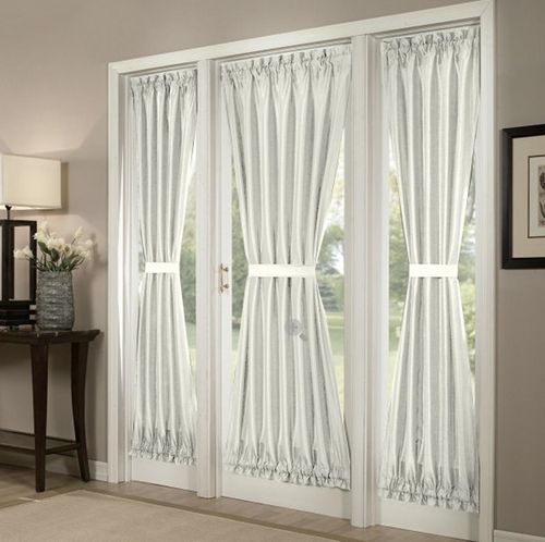 Decoration of PVC doors with curtains