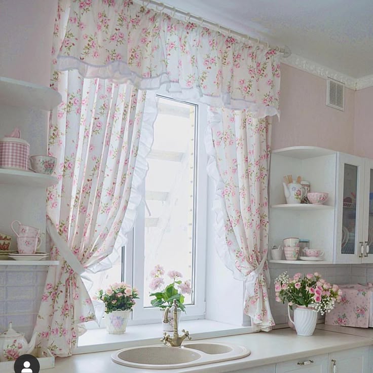 Decorating PVC Windows in  Shabby‑Chic Style